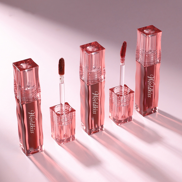 Soft and Lightweight Texure Lipgloss Cosmetics with Organic Formula