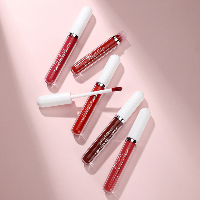 Luquid Matte Lipgloss for Makeup Arts with Long-Lasting Color Development